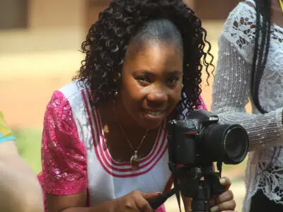 Laurence en pleine prise de vue